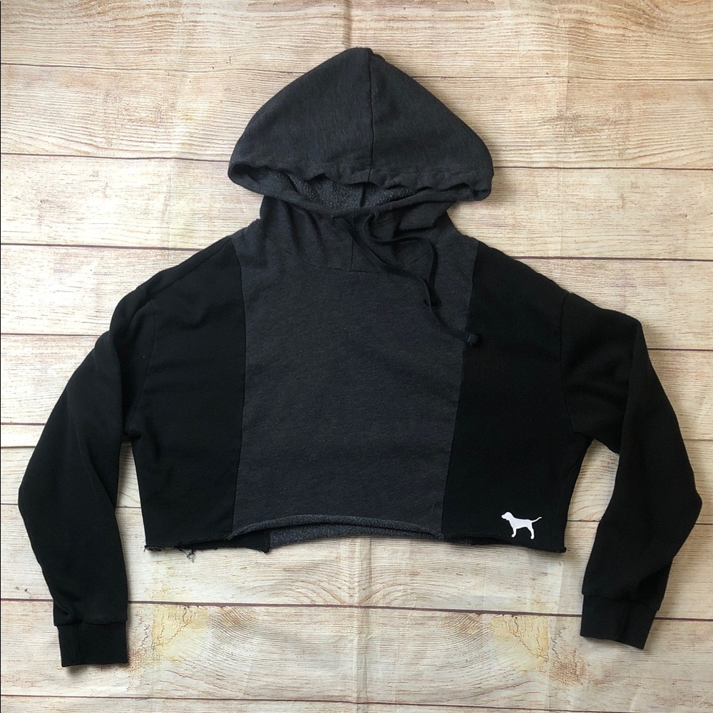 PINK Victoria's Secret Black and Gray Crop Hoodie 💚
